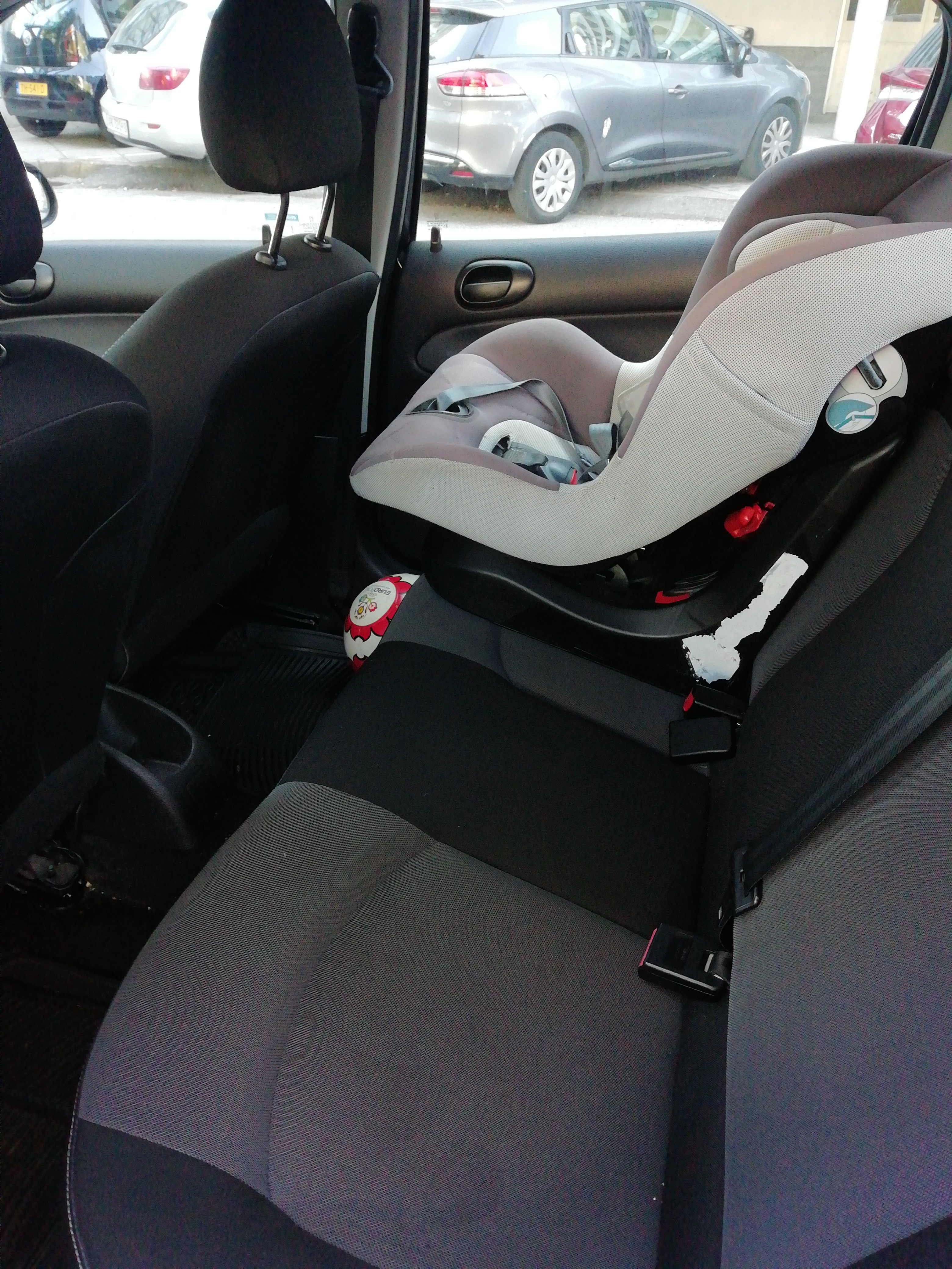 Sort Peugeot 206 fra 2006