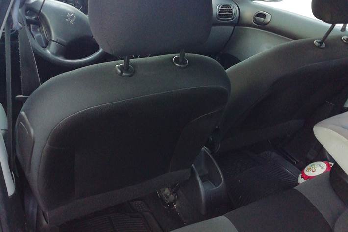Sort Peugeot 206 fra 2006