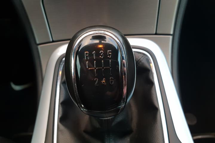 Grå Opel Insignia fra 2011