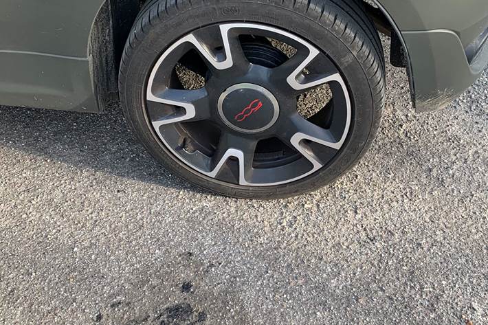 Grøn Fiat 500 fra 2018