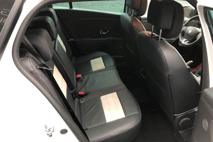 Hvid Renault Megane Grandtour fra 2014