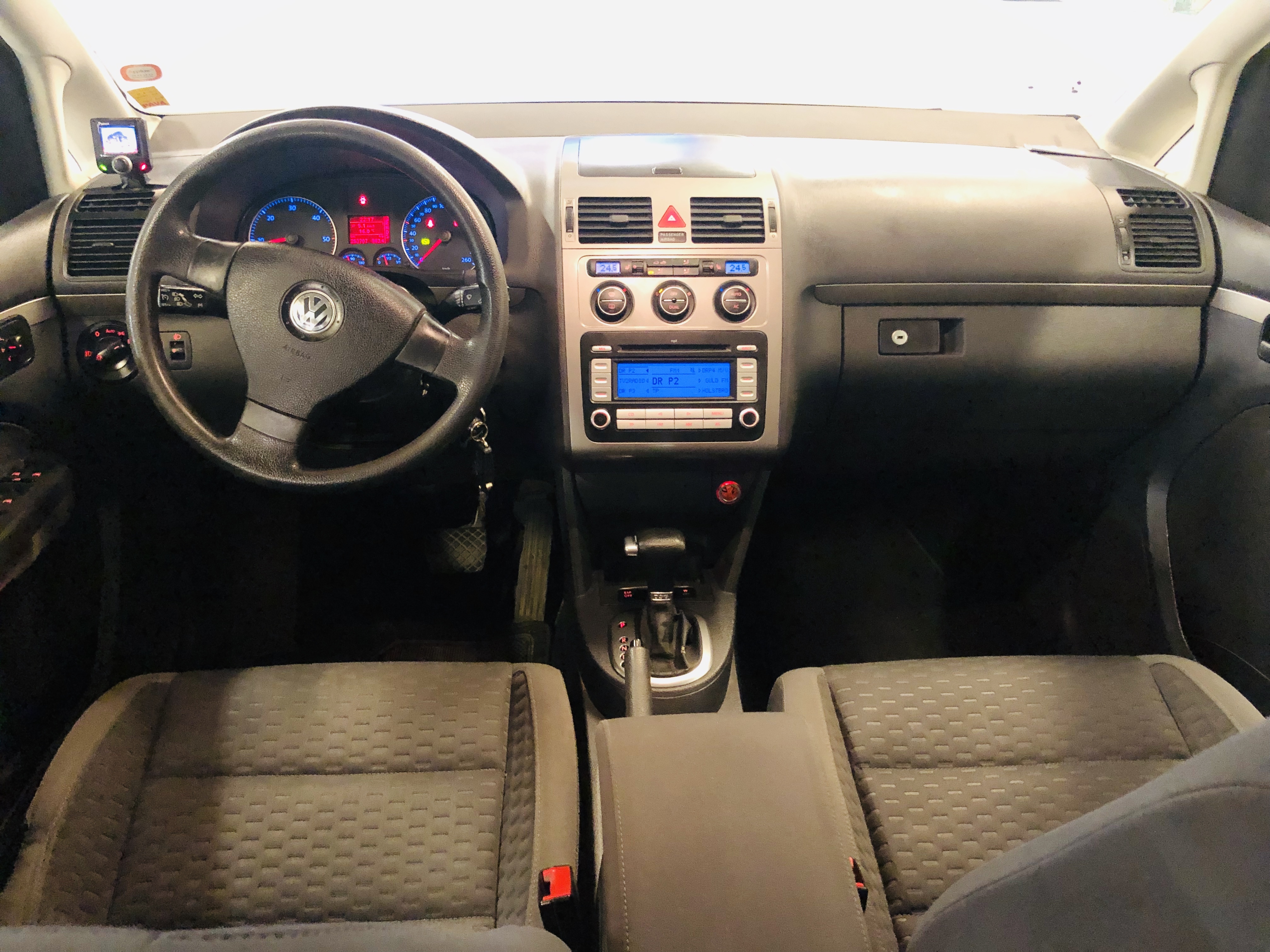 Sølv VW Touran fra 2008