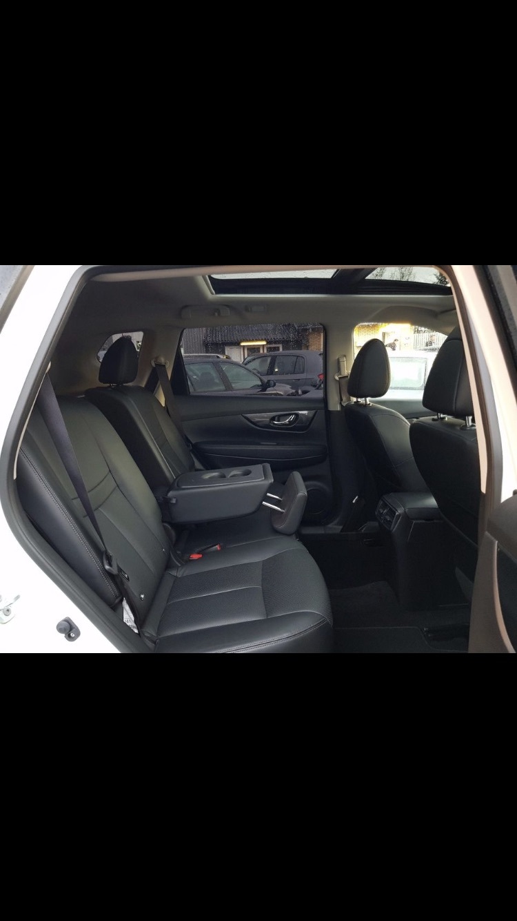 Hvid Nissan X-Trail fra 2014
