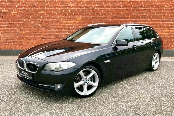 Sort BMW 520 fra 2011