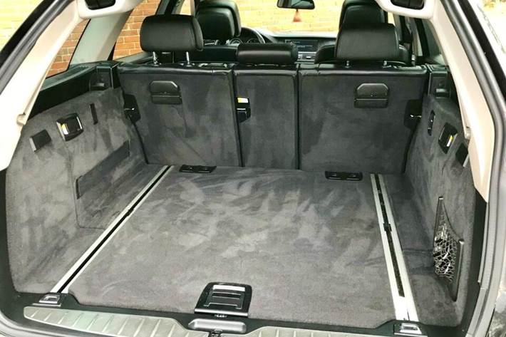 Sort BMW 520 fra 2011