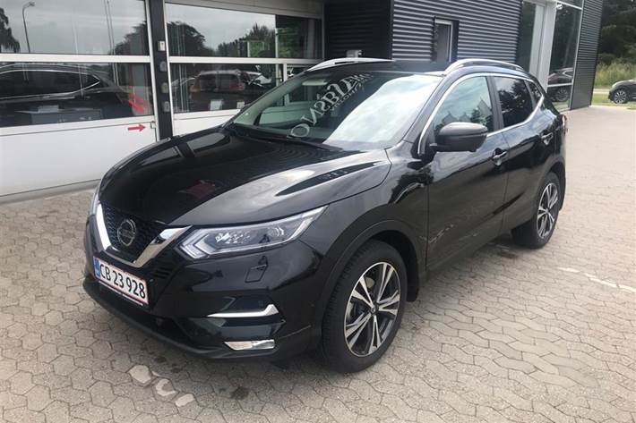 Sort Nissan Qashqai fra 2018