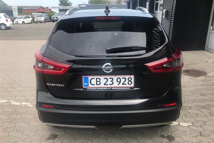Sort Nissan Qashqai fra 2018