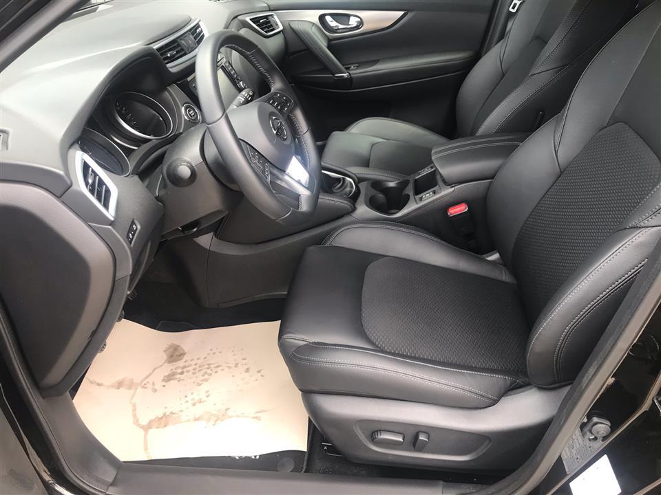 Sort Nissan Qashqai fra 2018