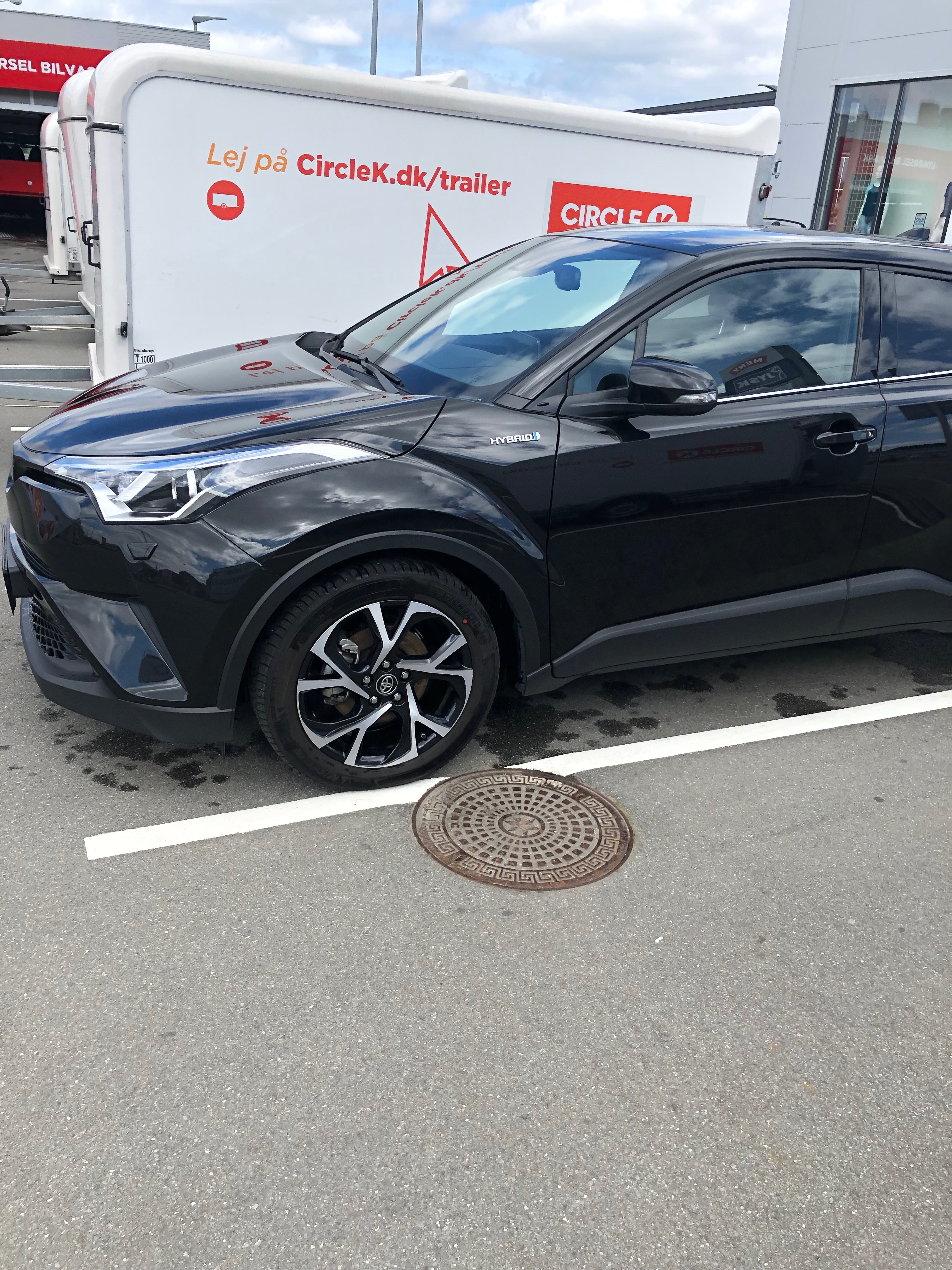 Sort Toyota C-HR fra 2018