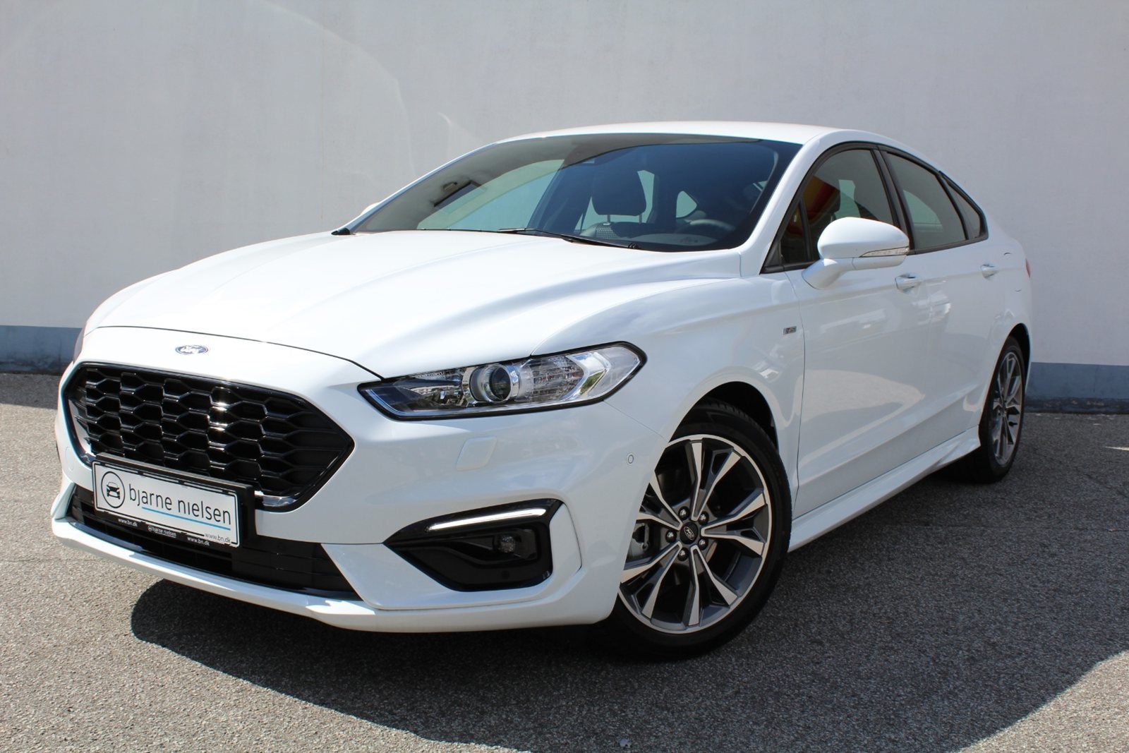 Guide til Ford Mondeo 2.0 Hybrid Titanium Stationcar (Årgang 09/2019 - 10/2020)