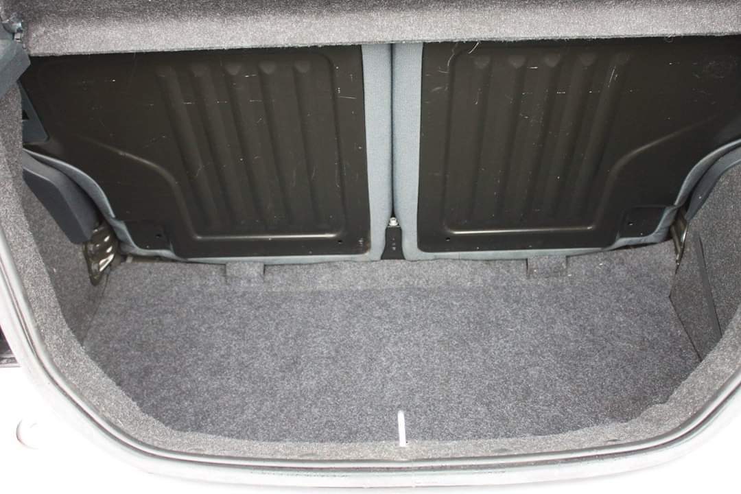 Grå Ford Ka fra 2010