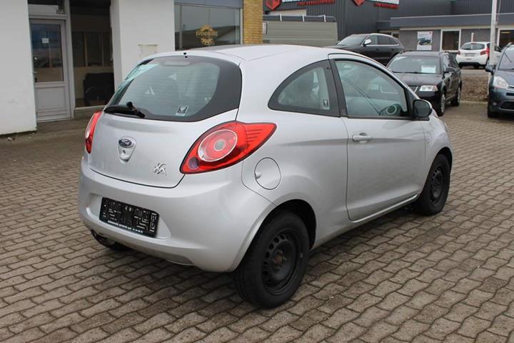 Grå Ford Ka fra 2010