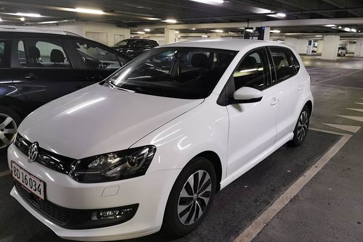 Hvid VW Polo fra 2017