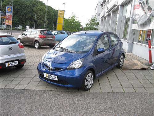 Blå Toyota Aygo fra 2008