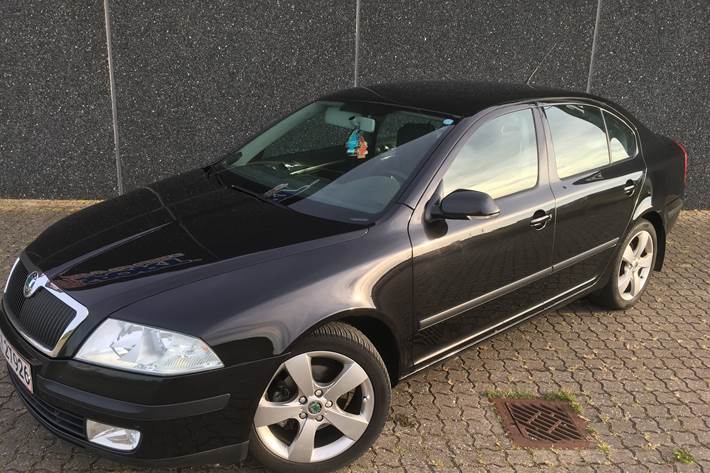 Sort Skoda Octavia fra 2005