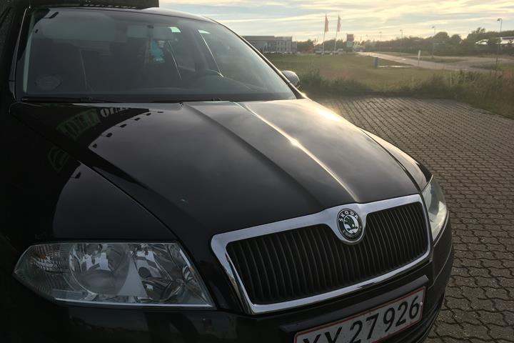 Sort Skoda Octavia fra 2005