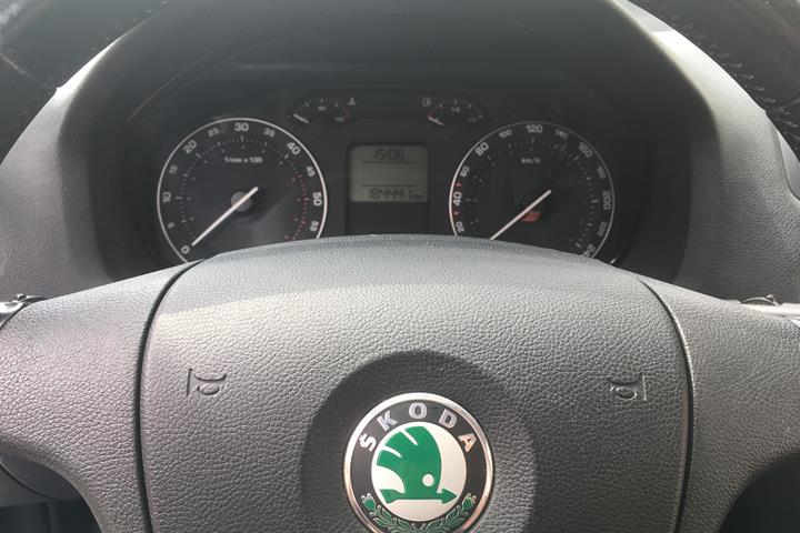 Sort Skoda Octavia fra 2005