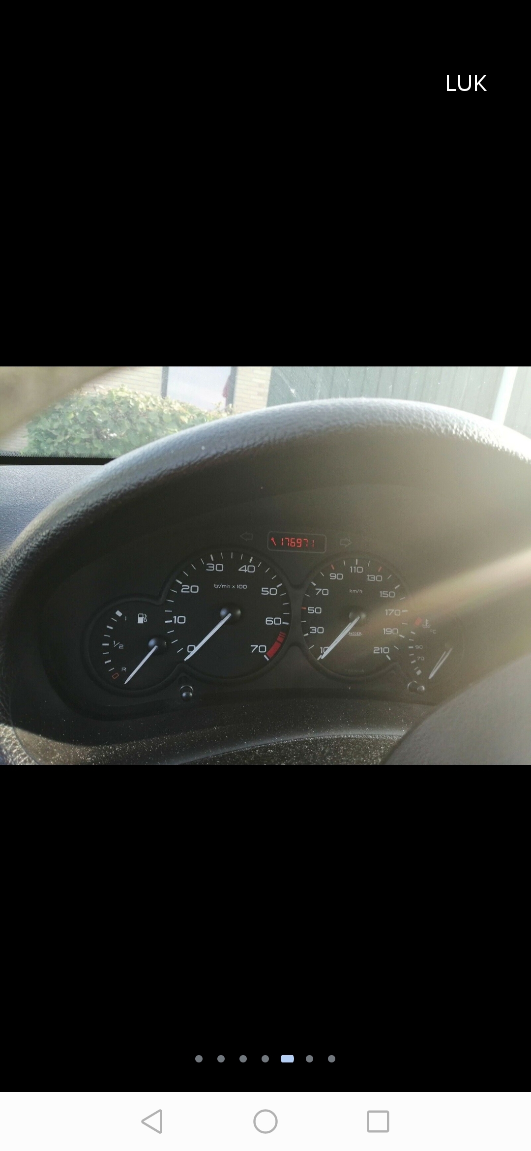 Grå Peugeot 206 fra 2002