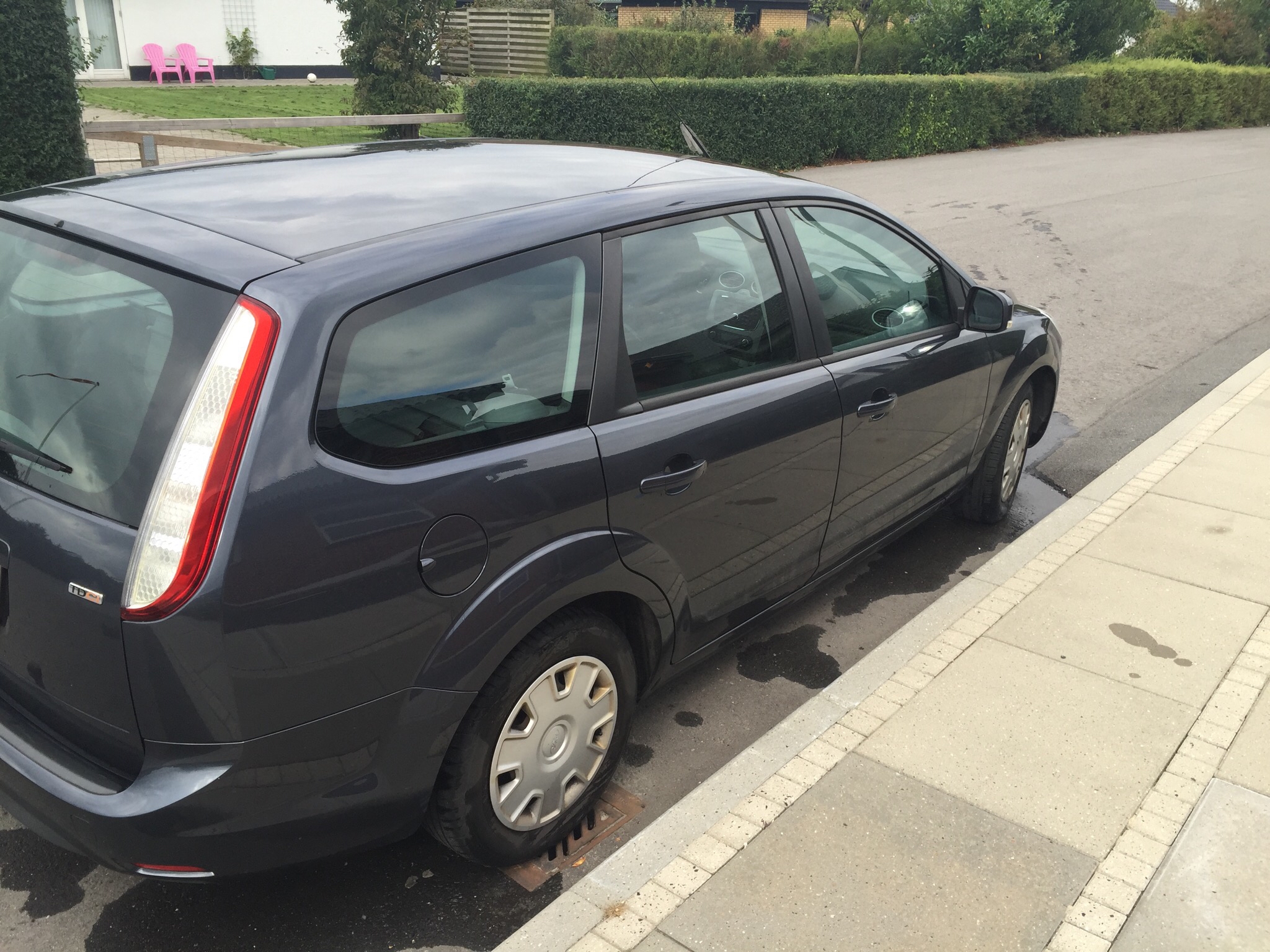 Grå Ford Focus fra 2010