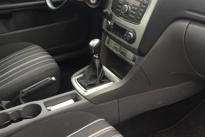 Grå Ford Focus fra 2010