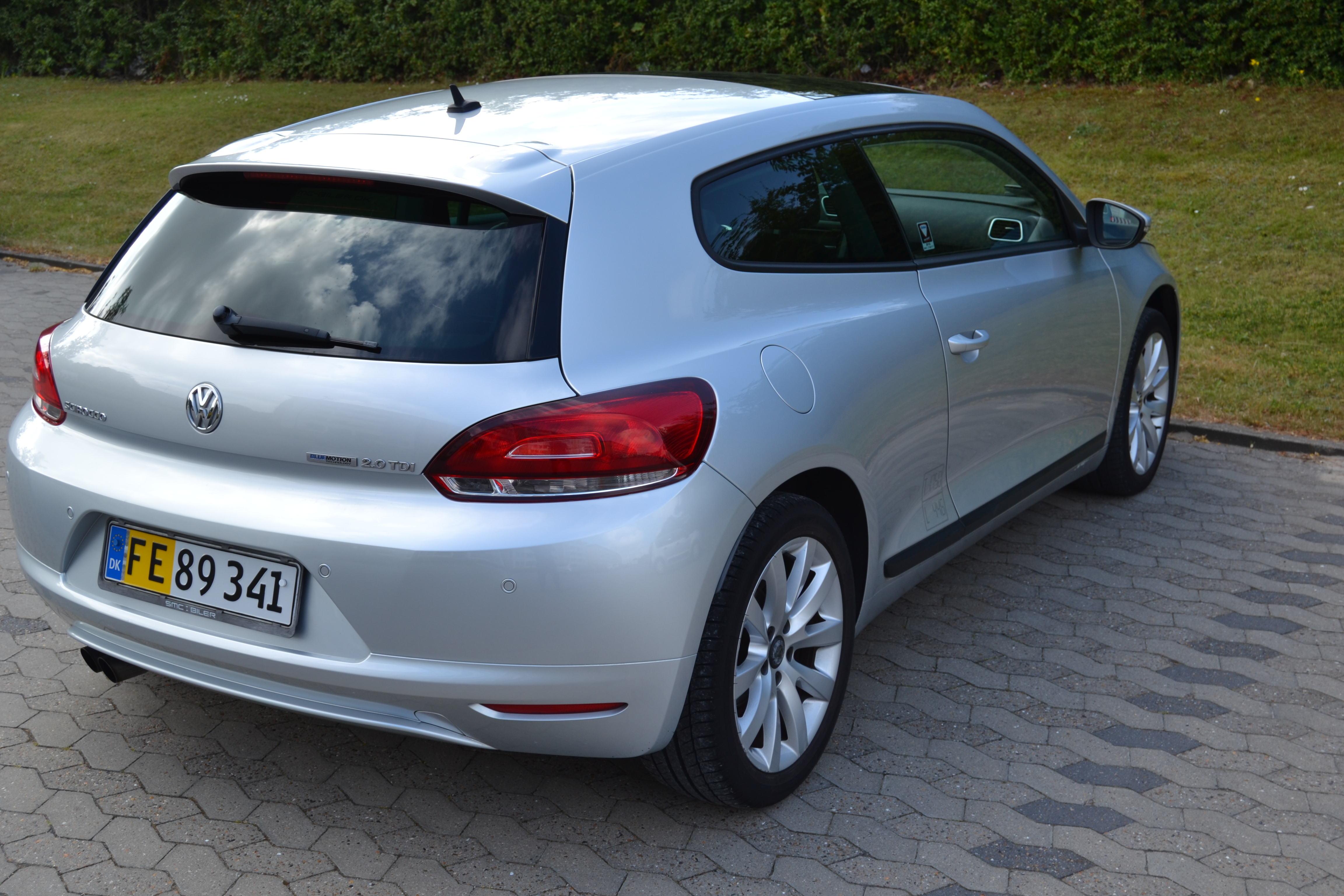 Sølv VW Scirocco fra 2011