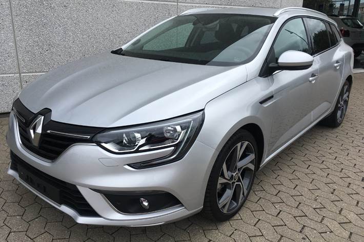 Grå Renault Megane IV fra 2018