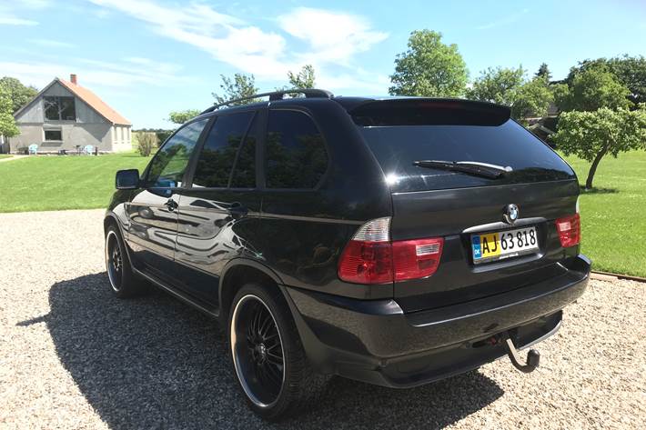 Sort BMW X5 fra 2002