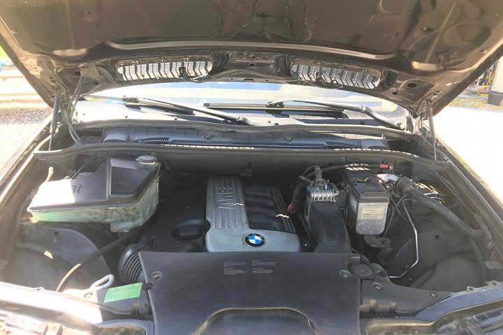 Sort BMW X5 fra 2002
