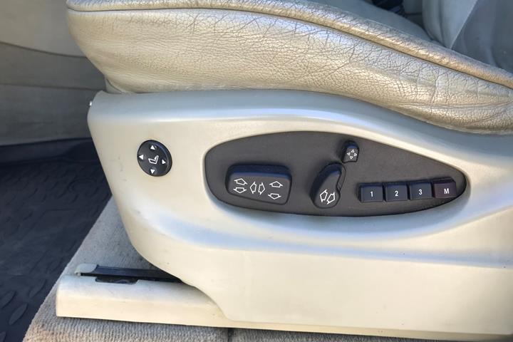 Sort BMW X5 fra 2002