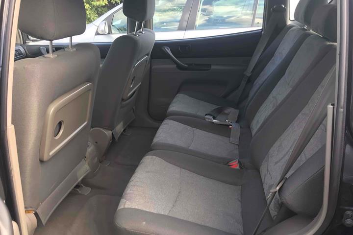 Sort Daewoo Tacuma fra 2003