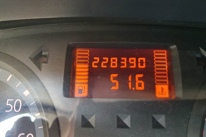 Grøn Renault Clio fra 2006