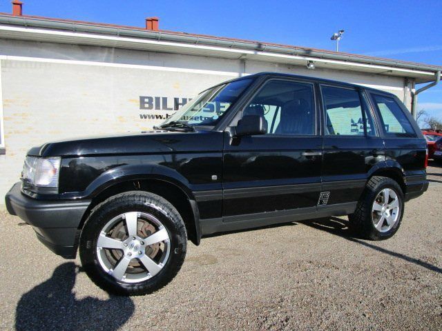 Grøn Land Rover Range Rover fra 2001