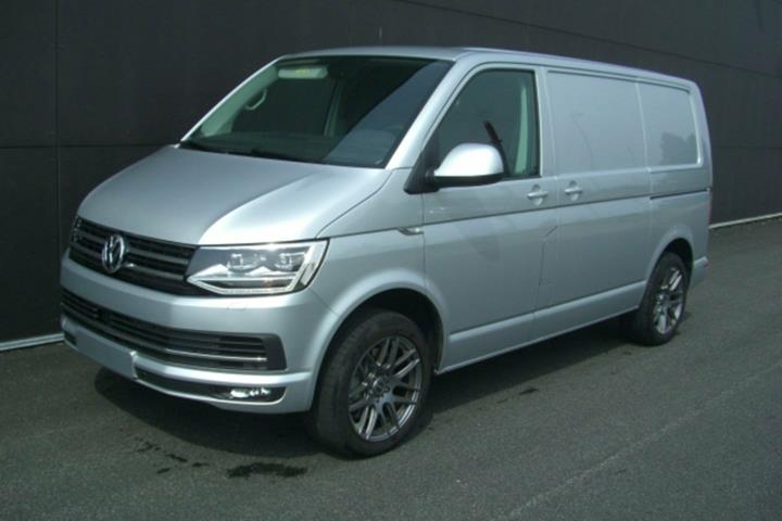 Grå VW Transporter fra 2019
