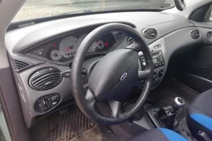 Grøn Ford Focus fra 1999