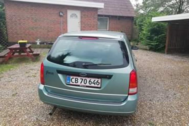 Grøn Ford Focus fra 1999