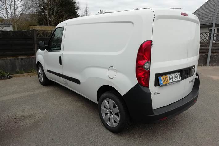 Hvid Fiat Doblò Cargo fra 2010