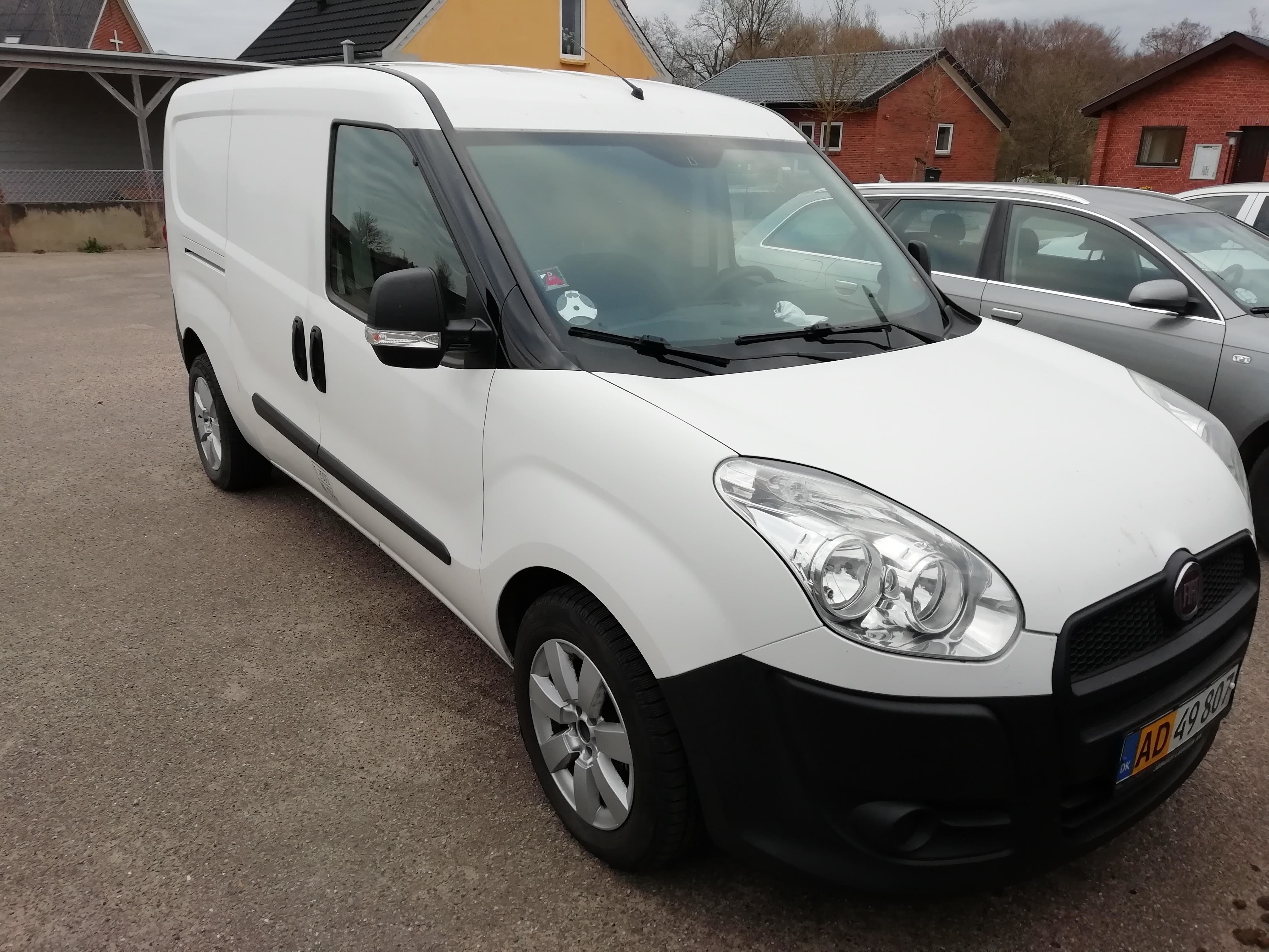 Hvid Fiat Doblò Cargo fra 2010