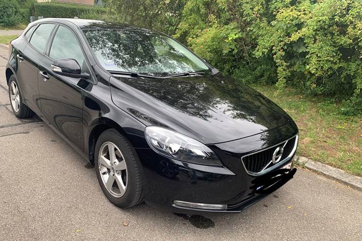 Sort Volvo V40 fra 2018