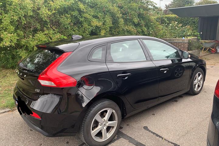 Sort Volvo V40 fra 2018