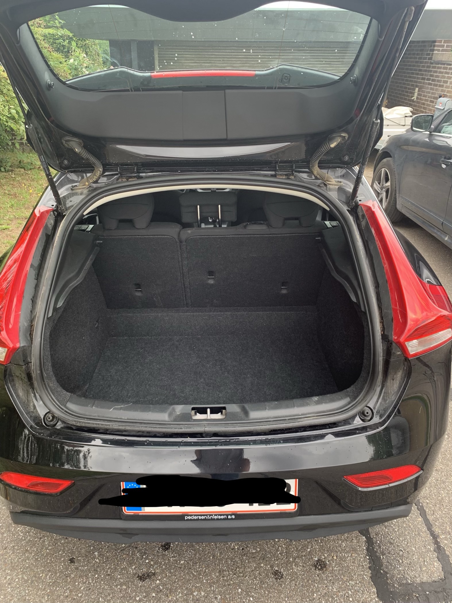 Sort Volvo V40 fra 2018