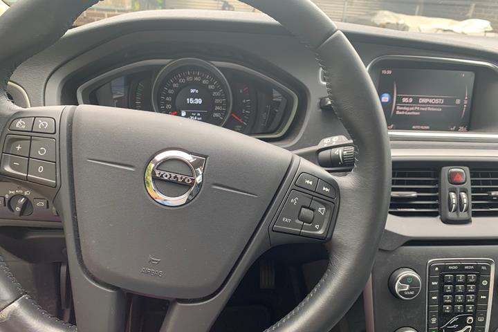 Sort Volvo V40 fra 2018