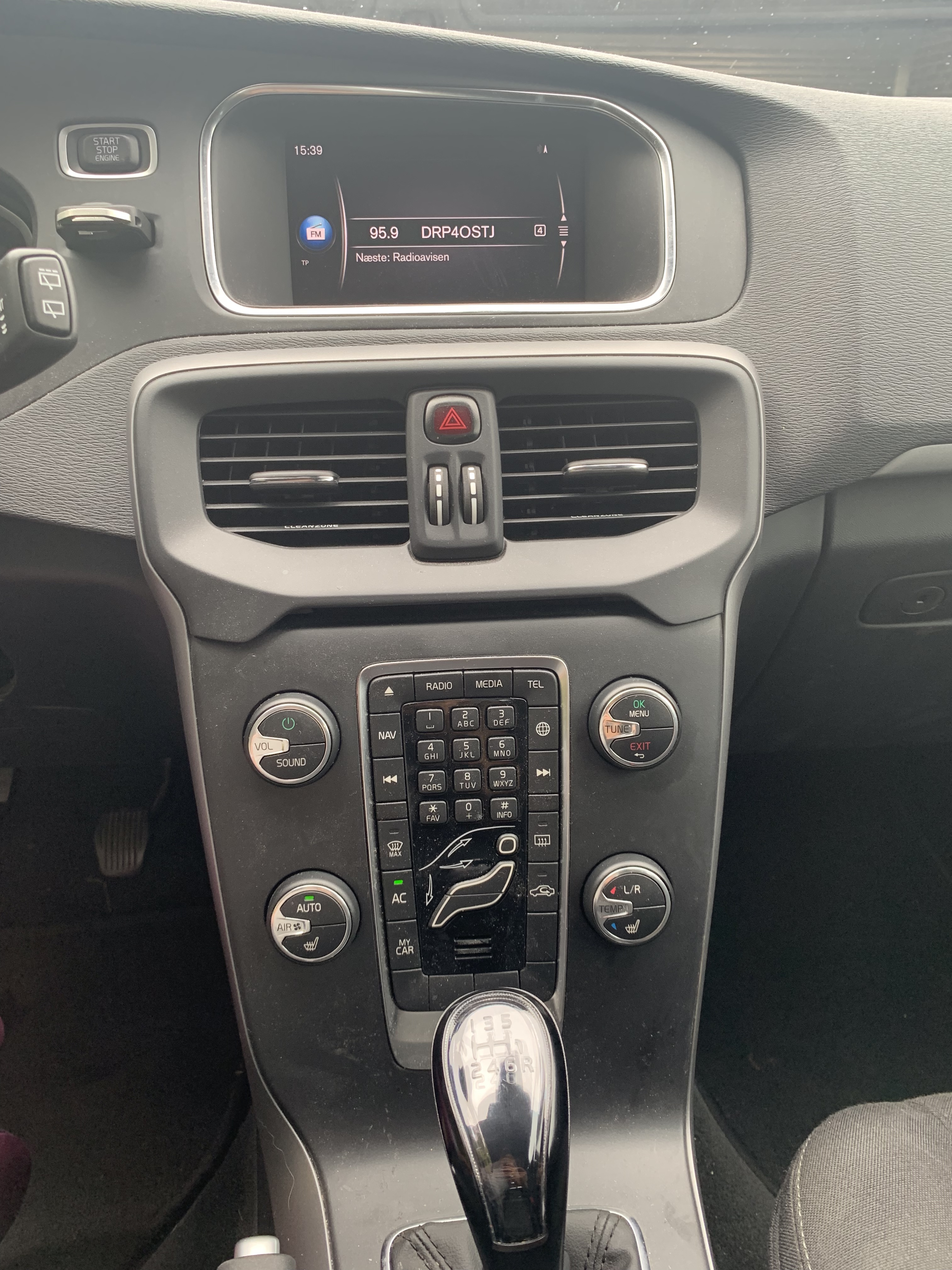 Sort Volvo V40 fra 2018