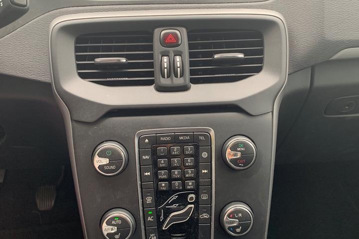 Sort Volvo V40 fra 2018