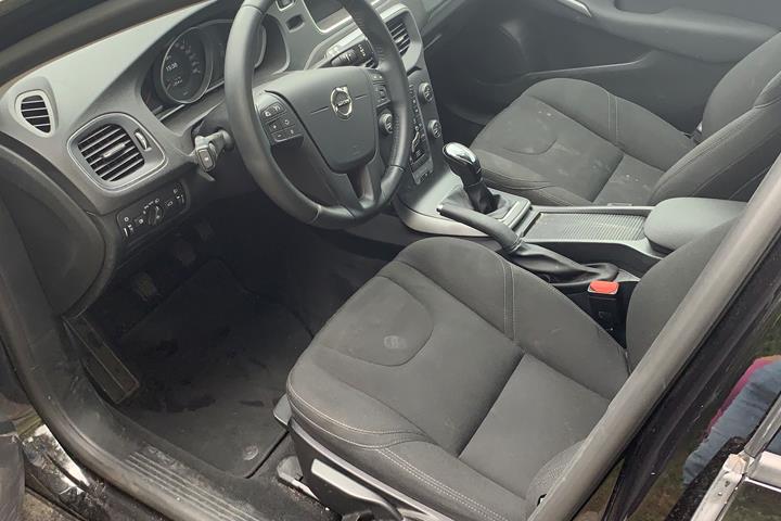 Sort Volvo V40 fra 2018