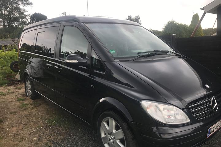 Sort Mercedes Viano fra 2007