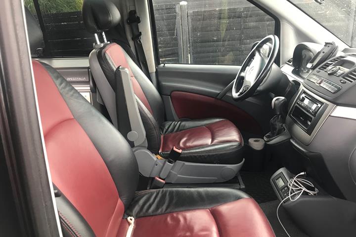 Sort Mercedes Viano fra 2007