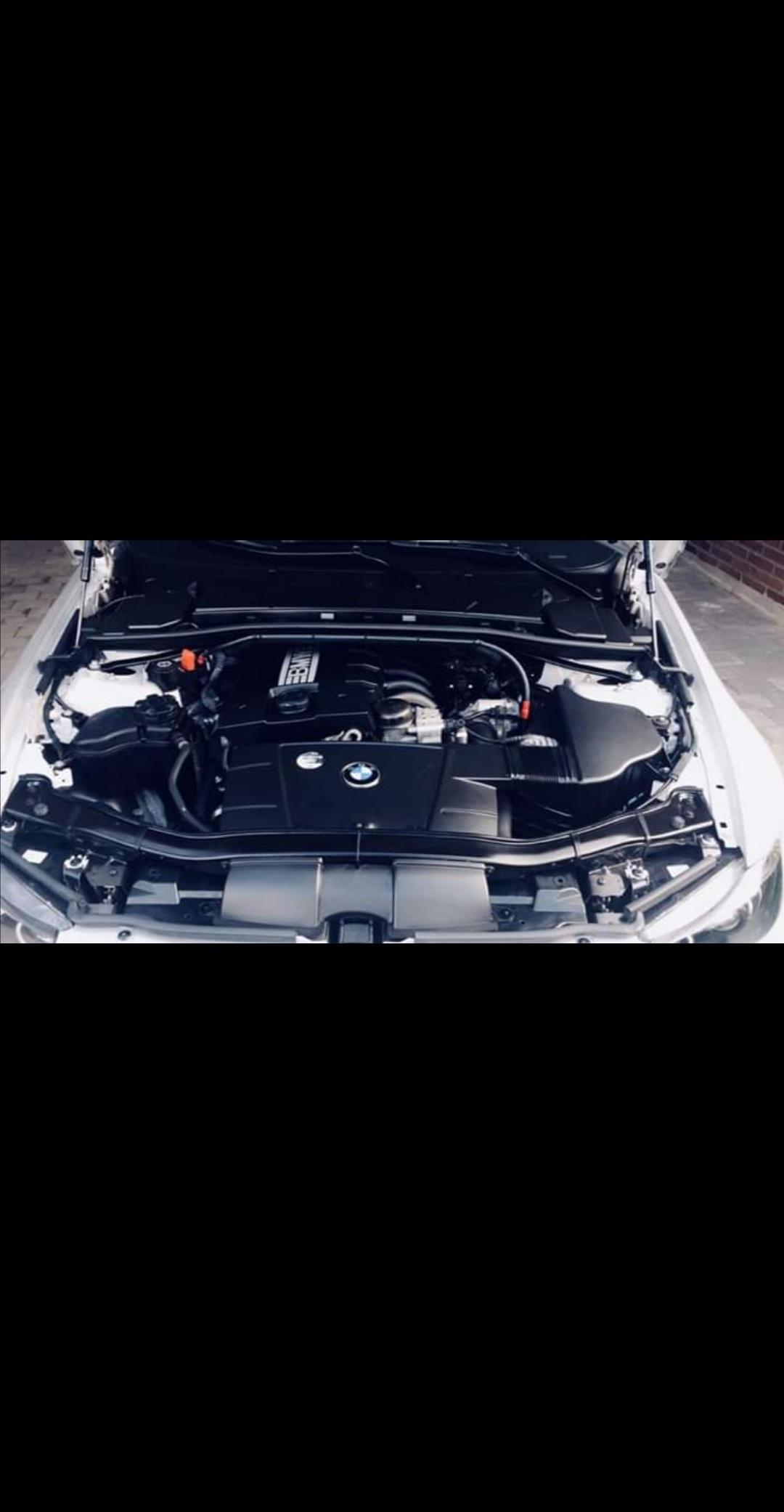 Sølv BMW 318 fra 2008