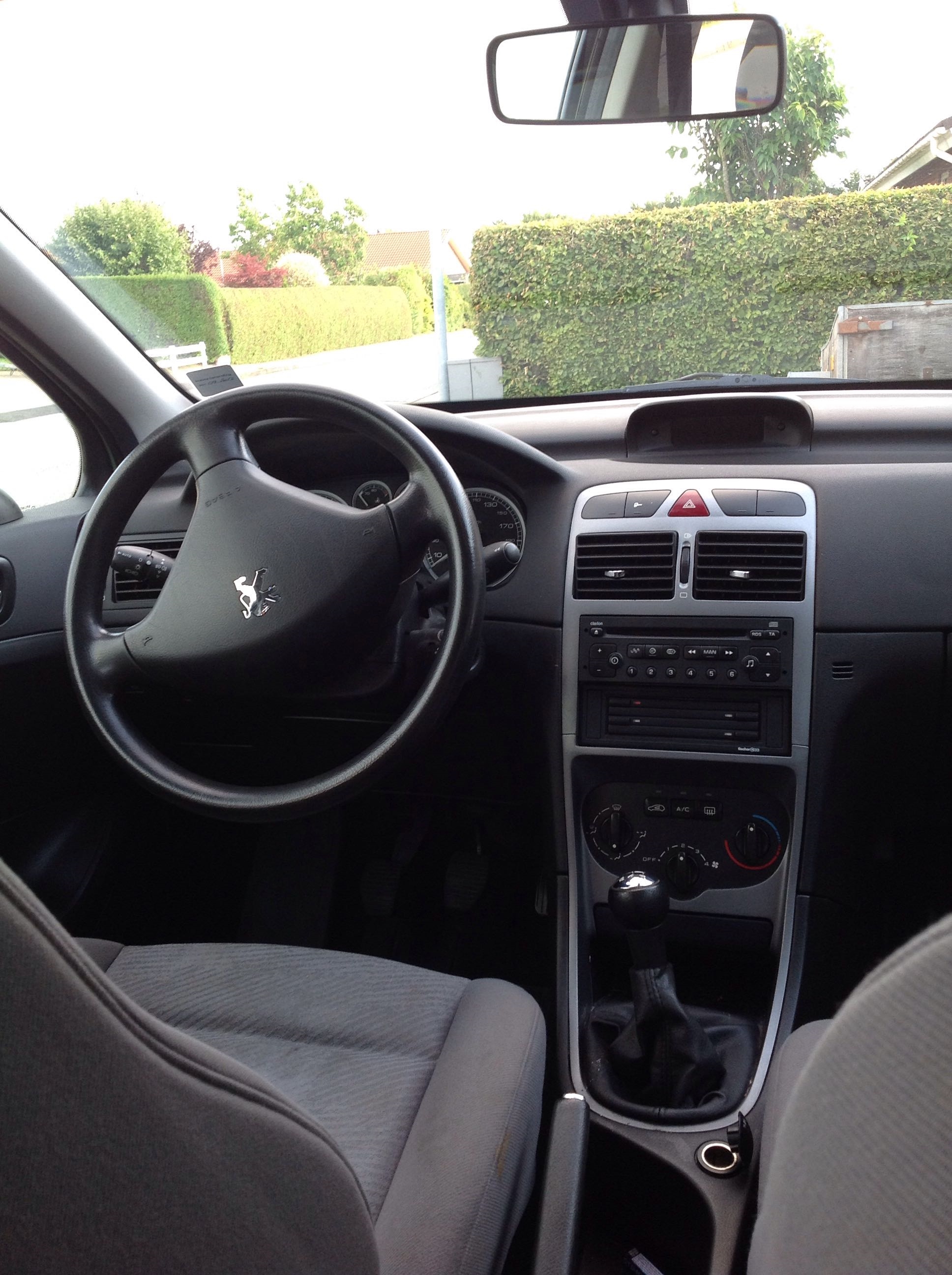 Grøn Peugeot 307 fra 2002