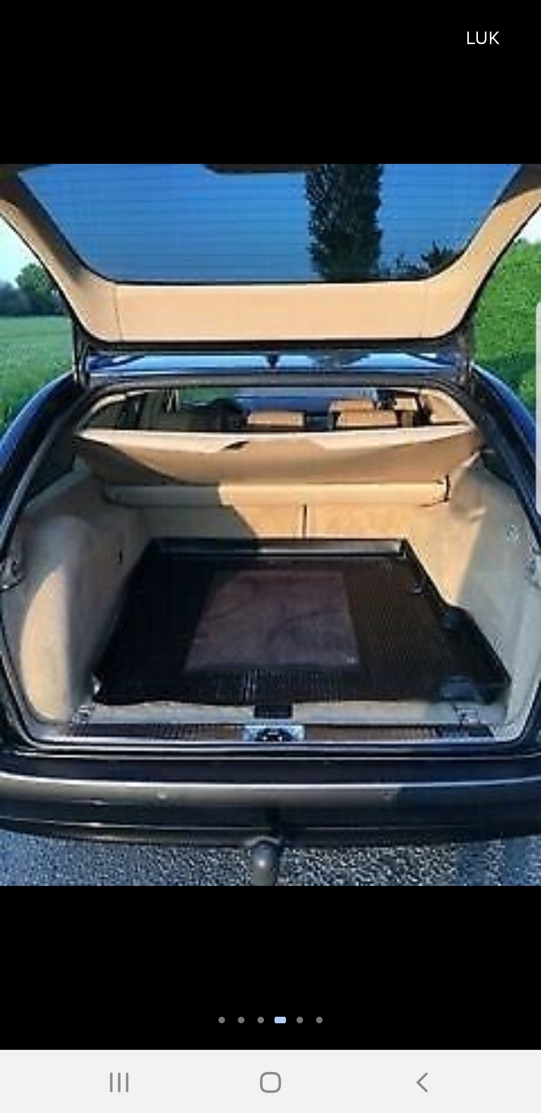 Sort Mercedes 200 E fra 2000
