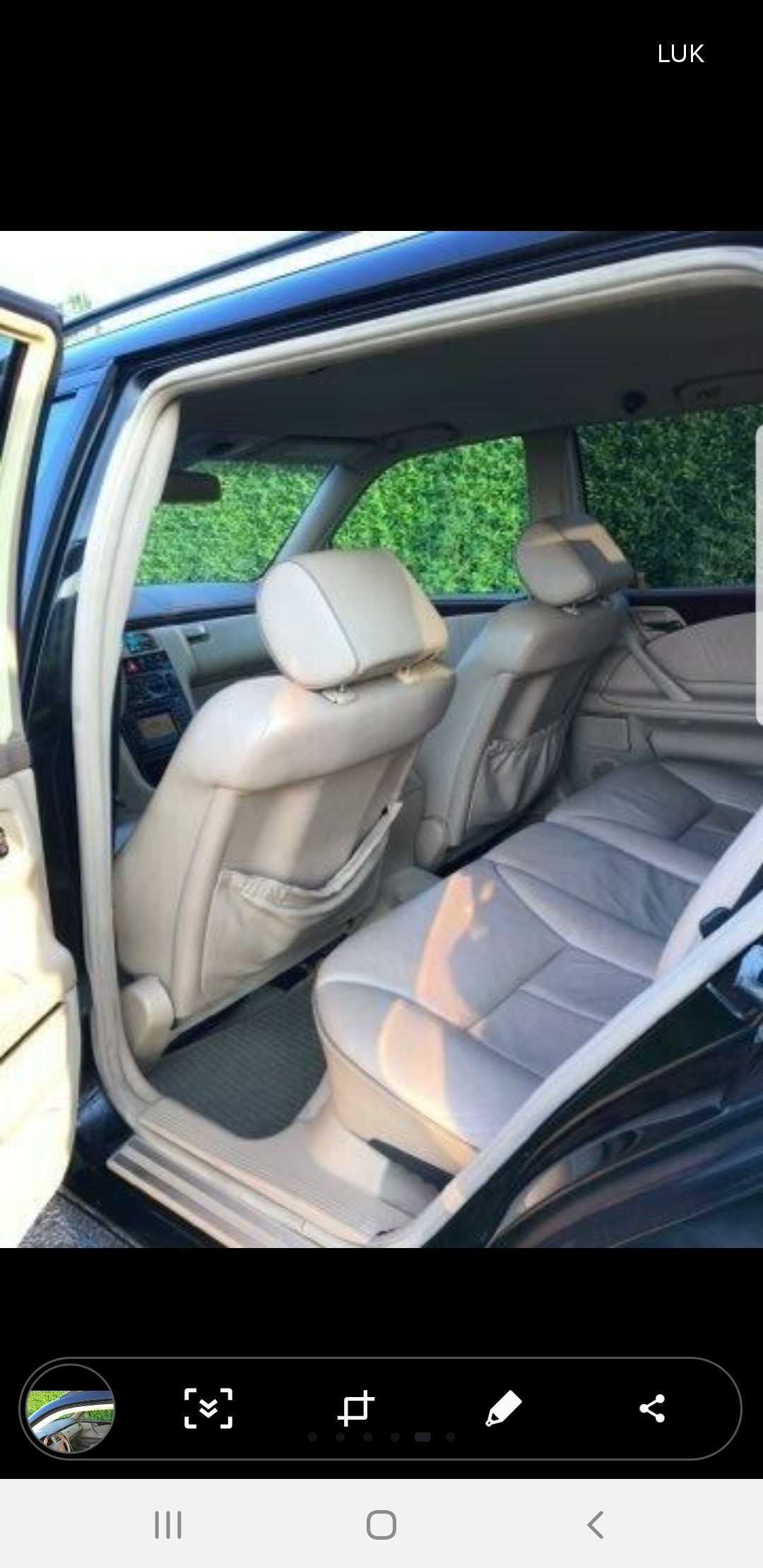 Sort Mercedes 200 E fra 2000